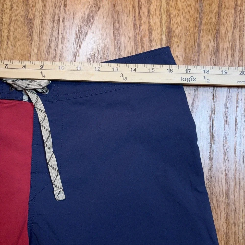 Patagonia Wavefarer Board Shorts Mens 32 Colorblock Navy Red Swim Trunks‎